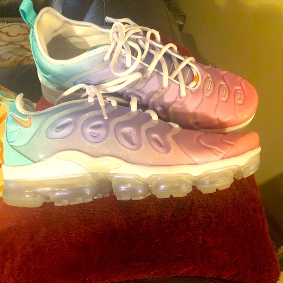 Womens Nike Air VaporMax Plus, Sz 12 - Picture 1 of 7